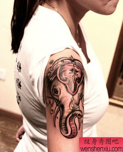 一幅女人胳膊象神纹身图案