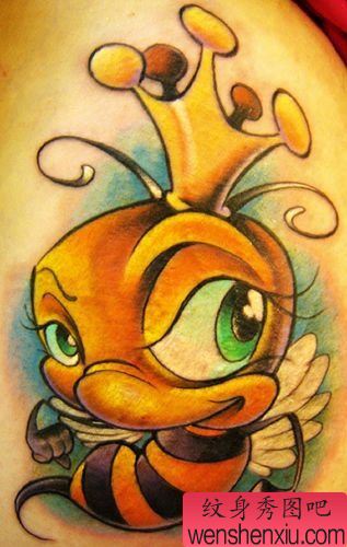 纹身秀图吧推荐可爱的小蜜蜂纹身图案