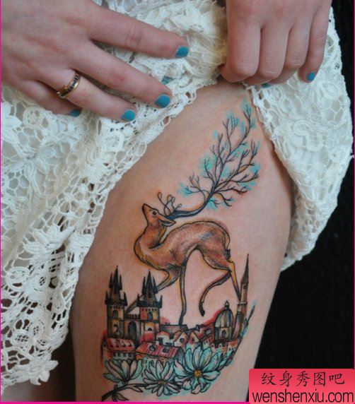 女人腿部彩色羚羊纹身图案由纹身秀图吧