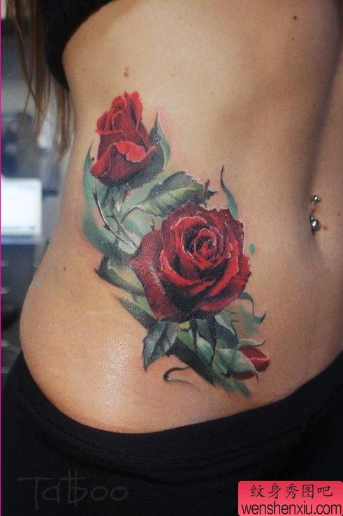 纹身秀图吧推荐一幅女人侧腰玫瑰花纹身图案