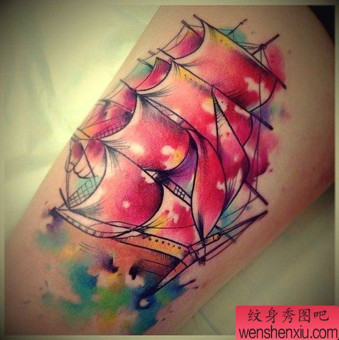 纹身秀图吧推荐一幅手臂彩色帆船纹身图案