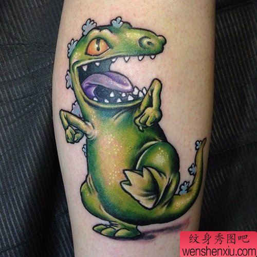 手臂恐龙纹身图案