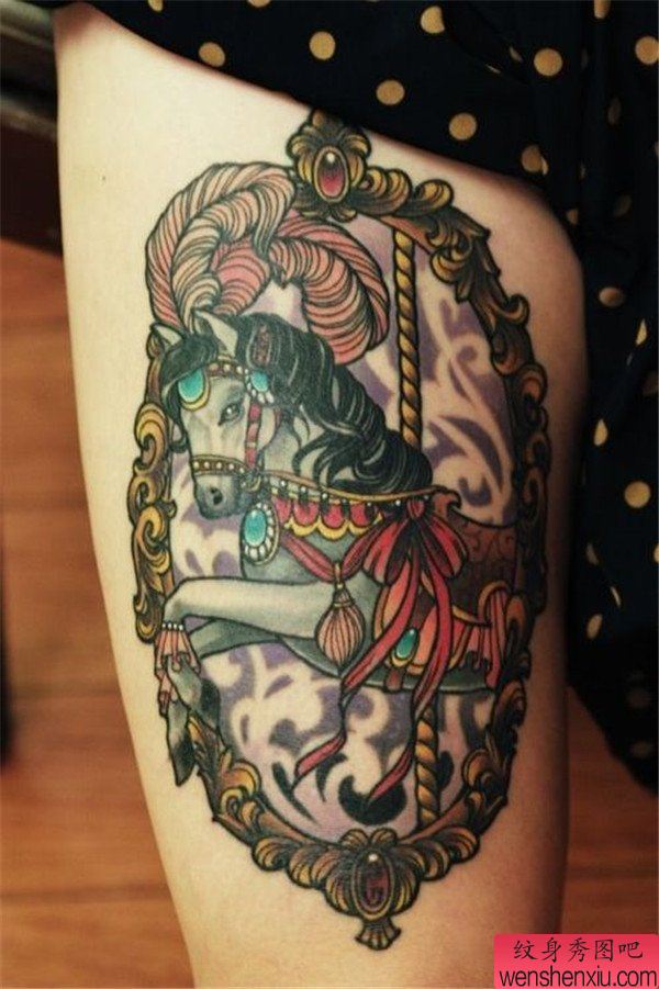 纹身秀图吧推荐一幅腿部彩色旋转木马纹身图案