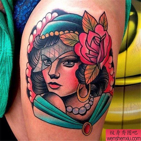女人腿部彩色人物肖像女郎纹身图案