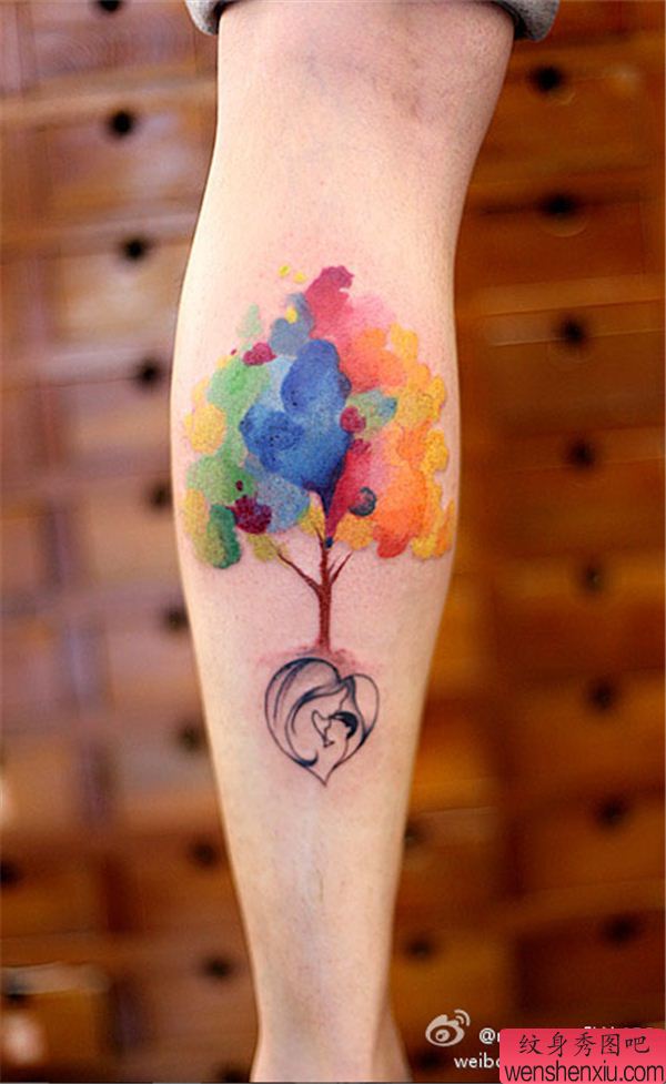 腿部彩色气球纹身图案