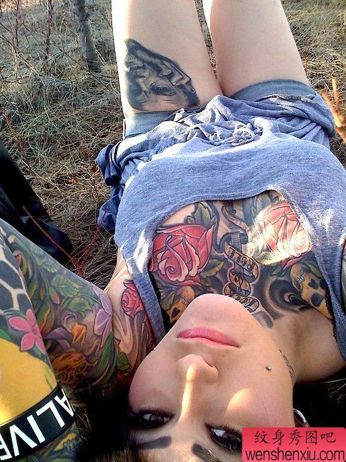 妹子的效果纹身写真