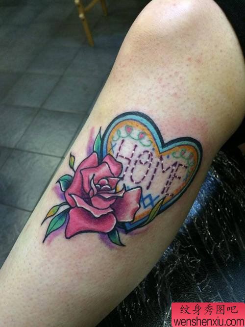 腿部玫瑰花纹身图案