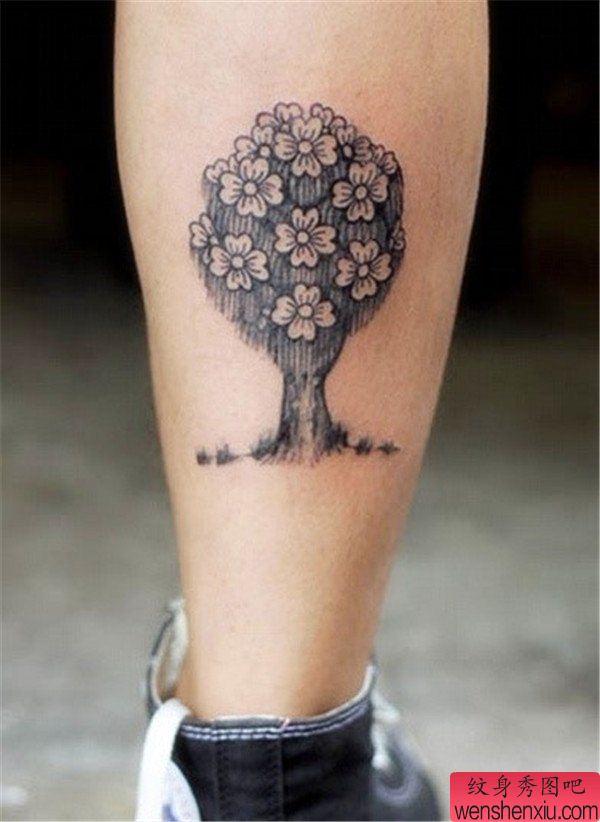 一幅抽象花束纹身图案