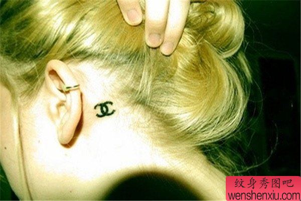 耳后小清新纹身图案
