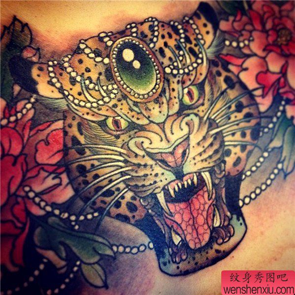 school风格的豹子纹身图案