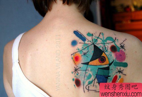 泼墨肩部文身作品