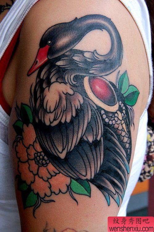 文身秀图吧推荐一幅手臂鹅文身作品