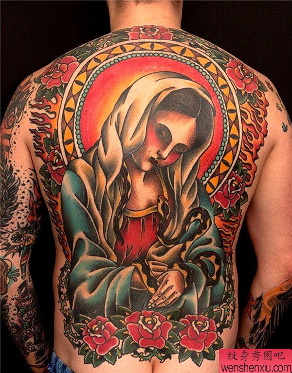 一幅满背彩色修女文身作品