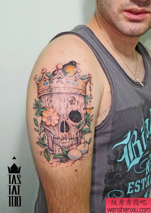 手臂创意骷髅头文身作品