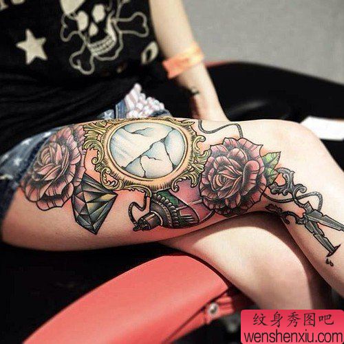 女人腿部创意彩色文身作品