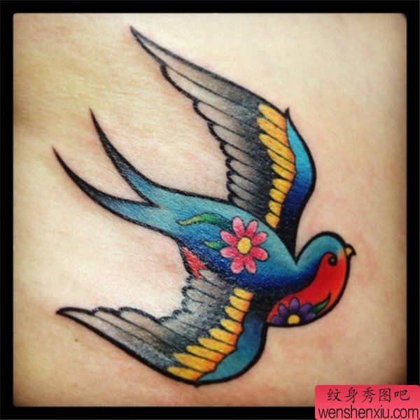 彩色燕子文身作品