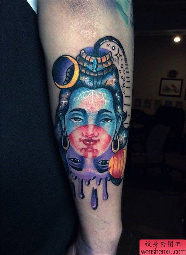 手臂创意文身作品