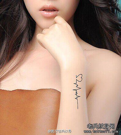 小清新手臂心电图文身作品