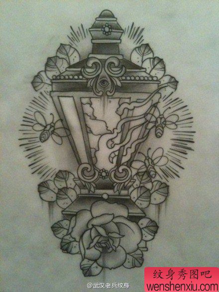 文身秀图吧推荐一幅灯塔玫瑰花文身手稿作品