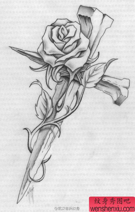 文身秀图吧推荐一幅十字架玫瑰花文身作品