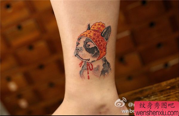 文身秀图吧推荐一幅脚踝卡通狗狗文身作品