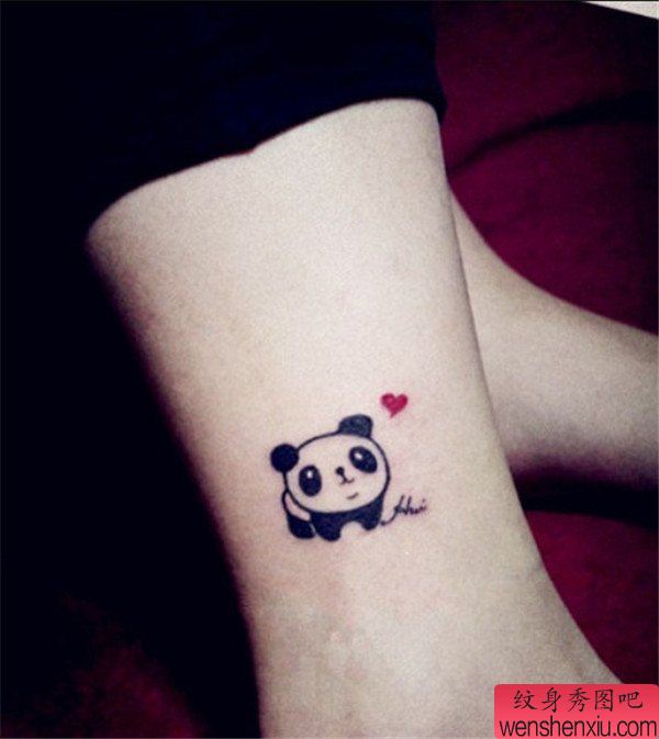 脚踝熊猫文身作品
