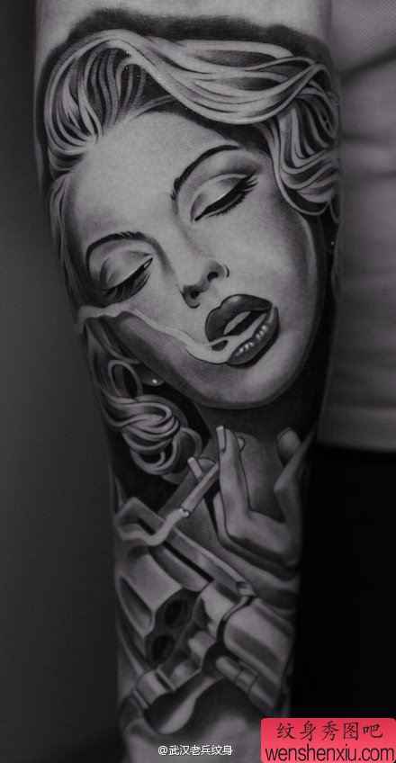 手臂创意肖像文身作品