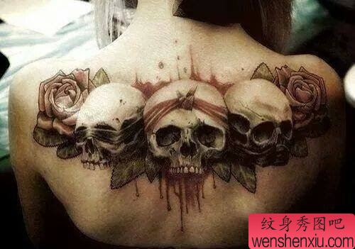 肩部创意骷髅头文身作品