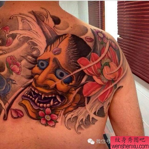 后背彩色般若文身作品