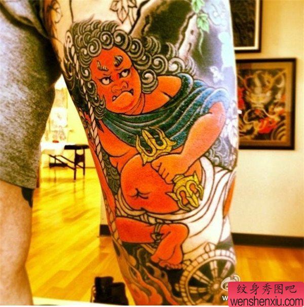 腿部彩色不动明王文身作品