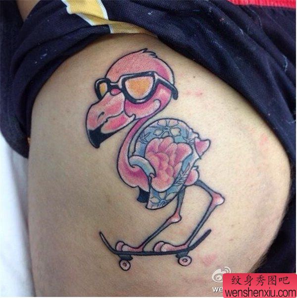 腿部滑板火烈鸟文身作品