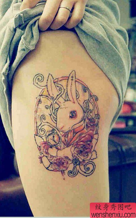 文身秀图吧推荐一幅腿部兔子文身作品