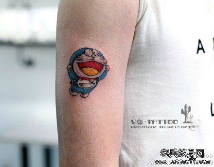 文身秀图吧推荐一幅手臂机器猫文身作品