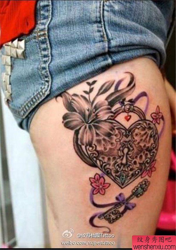 女人腿部锁文身作品