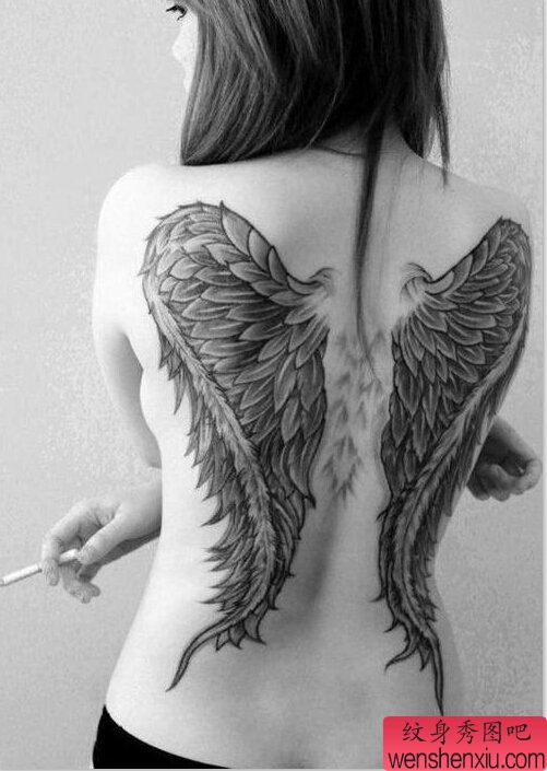 女人满背翅膀文身作品