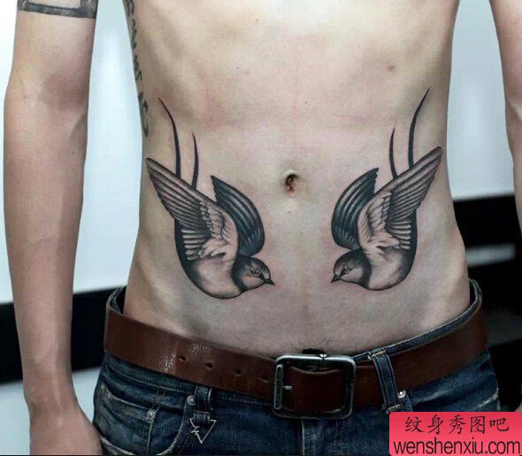 腹部双飞燕文身作品