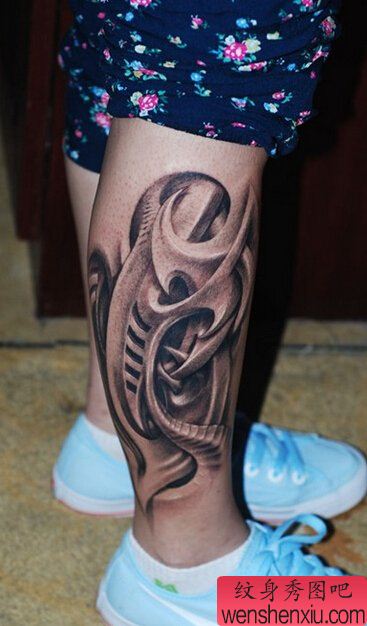腿部欧美文身作品