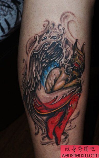 文身秀图吧推荐一幅腿部彩色天使文身作品
