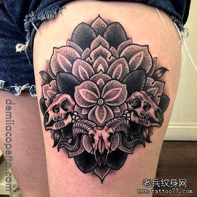 腿部点状文身作品