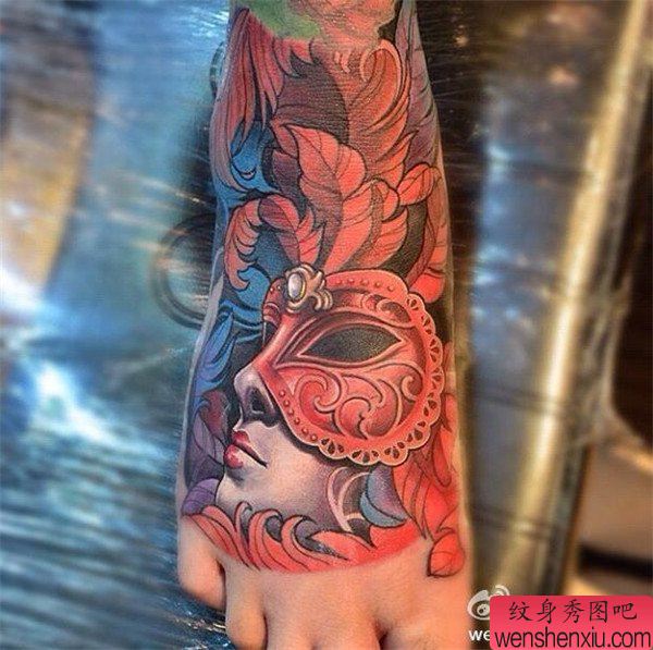 脚背彩色女郎文身作品