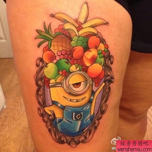 腿部彩色小黄人文身作品