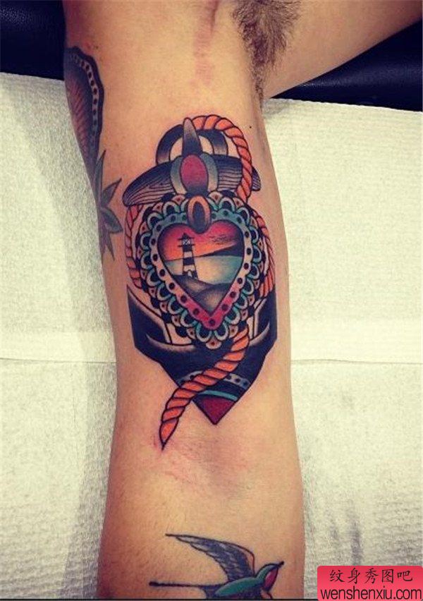 手臂彩色欧美船锚文身作品