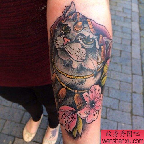 文身秀图吧推荐一幅女人手臂猫咪文身作品