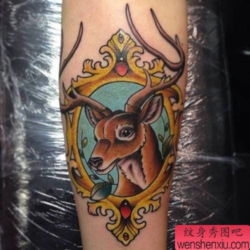 腿部彩色羚羊文身作品