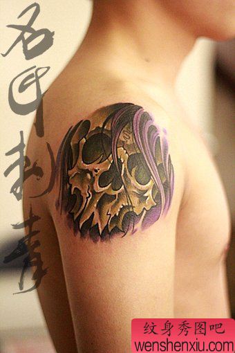 手臂帅气超酷的骷髅纹身图案