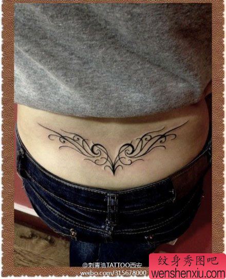 唯美精致的美女腰部图腾腰花纹身图案