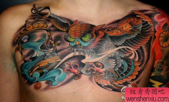 前胸超酷的old school猫头鹰纹身图案