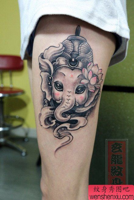 美女腿部可爱的漂亮的象神纹身图案