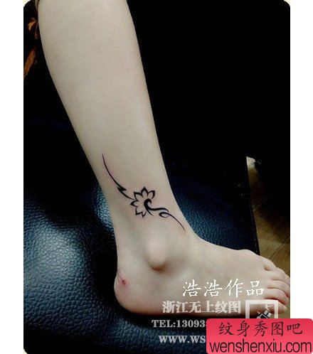女生脚踝处唯美好看的图腾莲花纹身图案