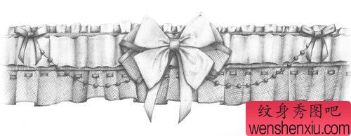 一幅经典流行的蕾丝纹身手稿